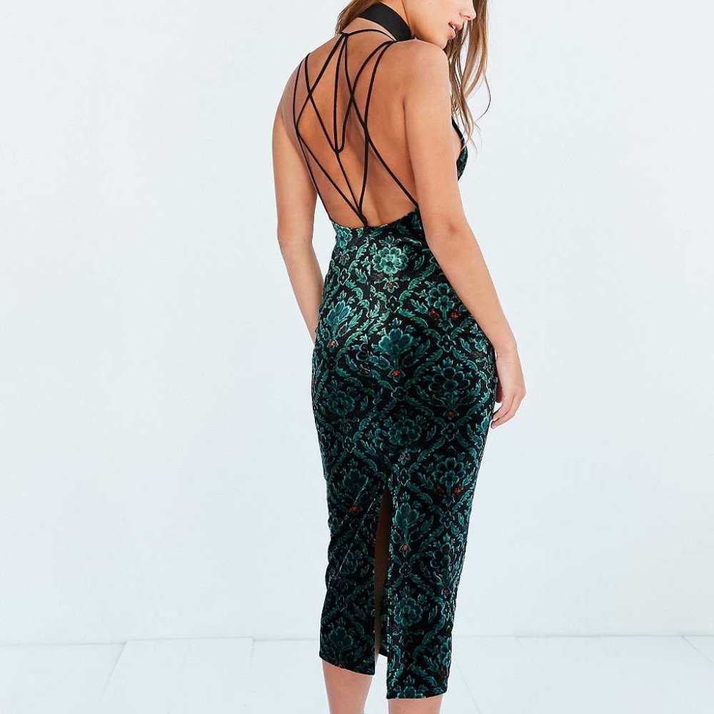 Ecote Bellatrix Velvet Midi Dress